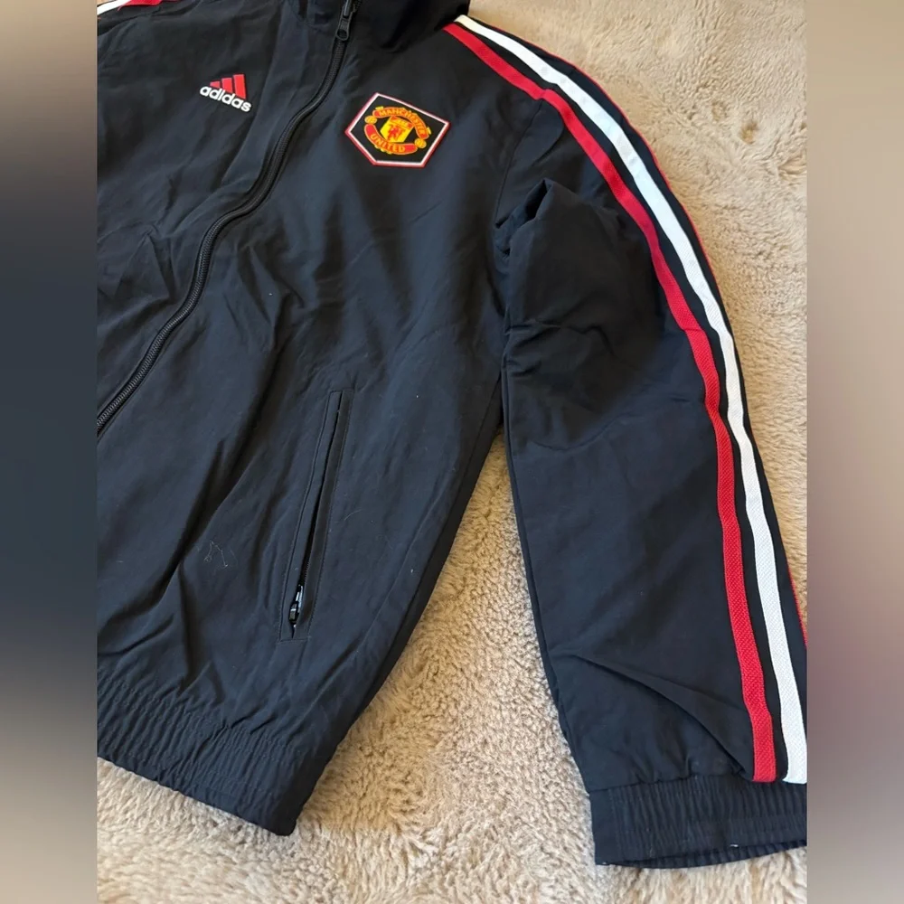 Manchester United Adidas reversible anthem jacket, Kids Medium